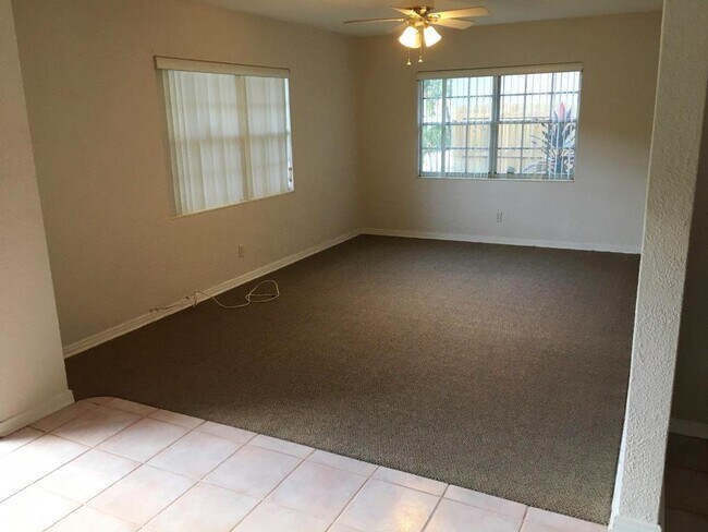 Living Room - 803 N Gomez Ave