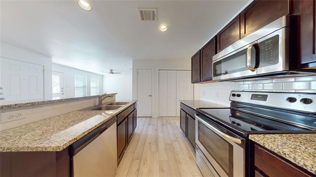 Foto del edificio - 941 Robineta Ln