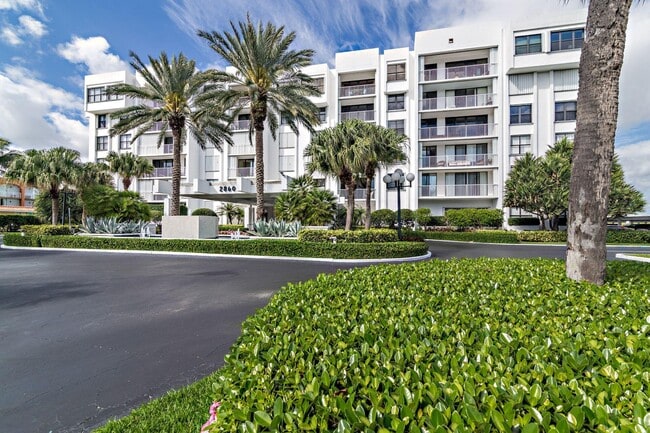 Building Photo - 2860 S Ocean Blvd