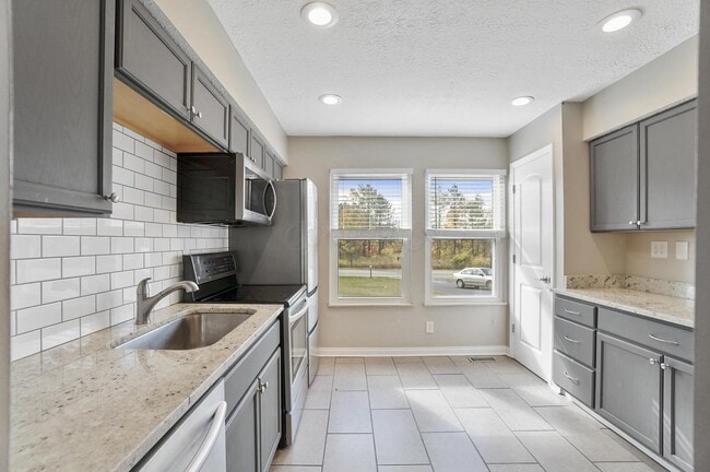 Building Photo - 386 W Powell Rd