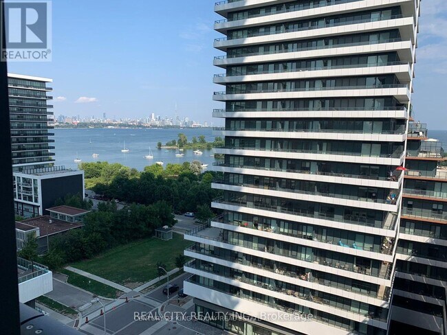 Building Photo - 30-1130 Shore Breeze Dr