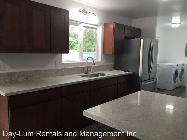 Building Photo - 3 br, 2 bath House - 15-1674 27th Avenue