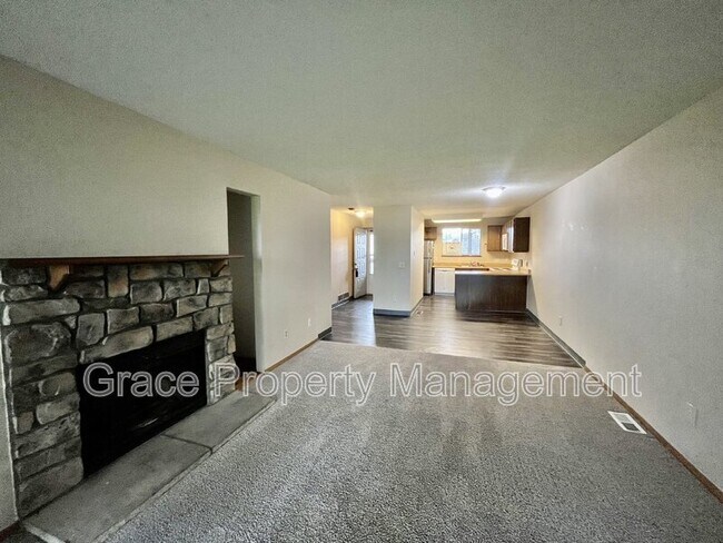 Foto del edificio - 8666 Decatur St