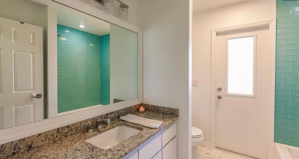 Foto del edificio - 14801 Royal Oak Ct