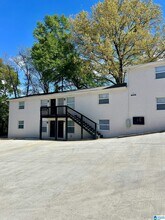 Building Photo - 1911 19th Ct N