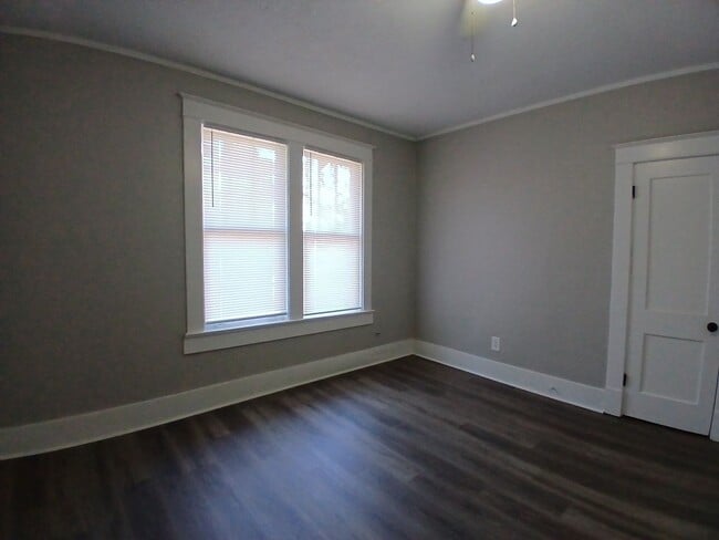 Foto del edificio - Newly Renovated 1BR/1BA Duplex near U of M
