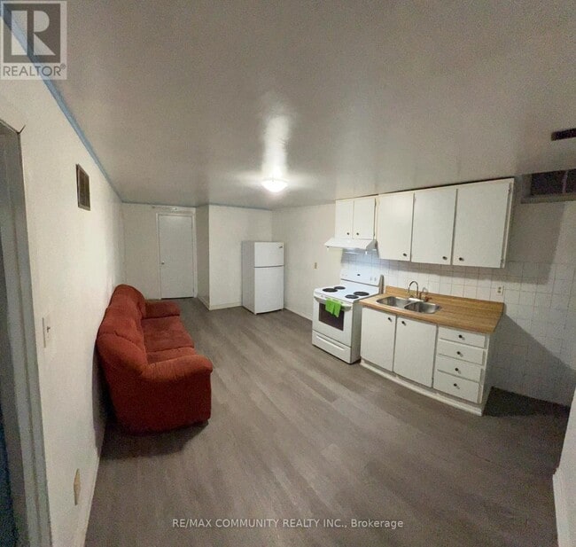 Building Photo - 153 Cimmaron St