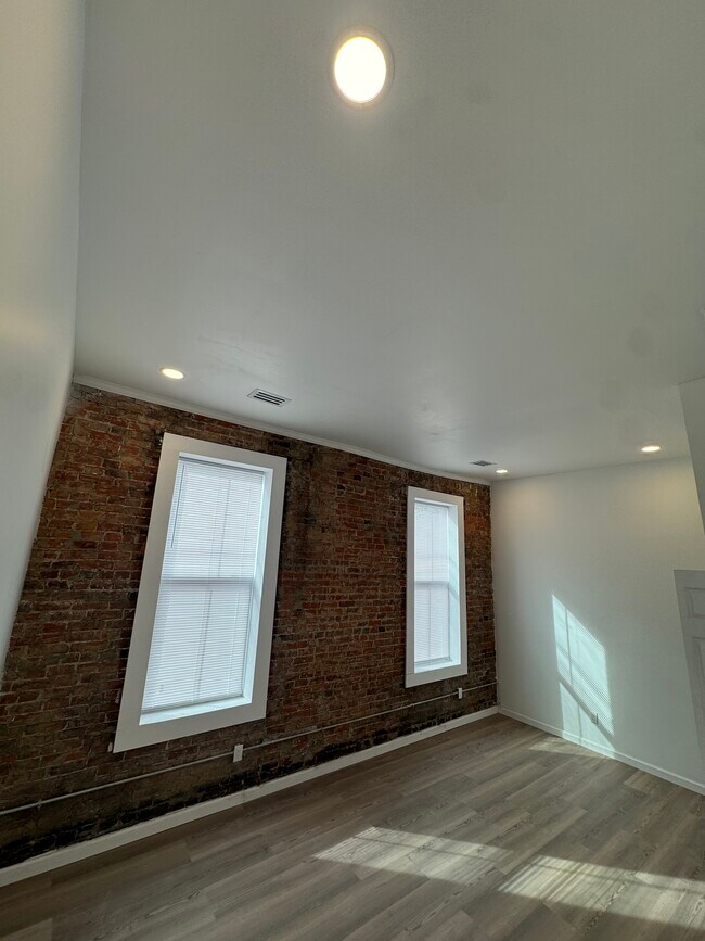 Foto del edificio - 839 S Jackson St