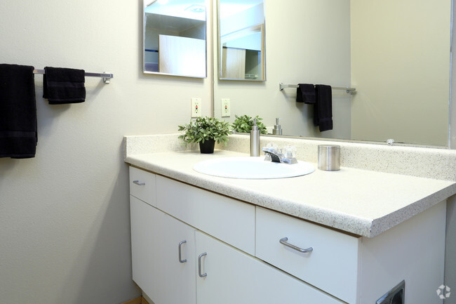 Bathroom - Northbrook Place Apartments