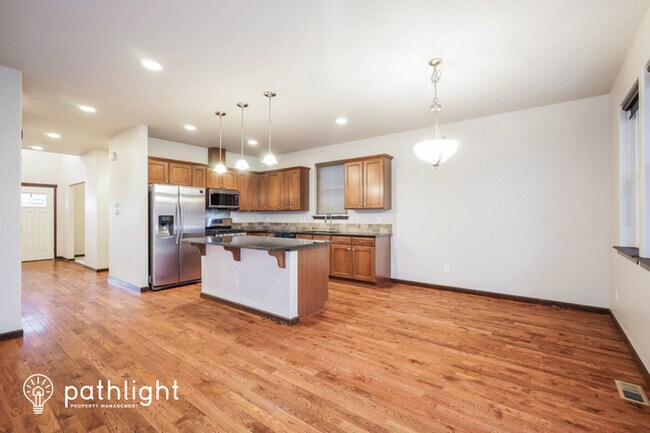 Building Photo - 2681 Southwest Fairway Point Drive