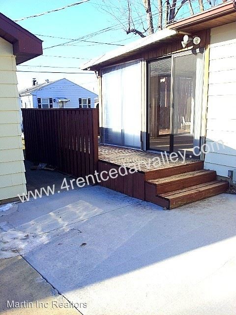 Building Photo - 3 br, 1.5 bath House - 249 Marie Ave