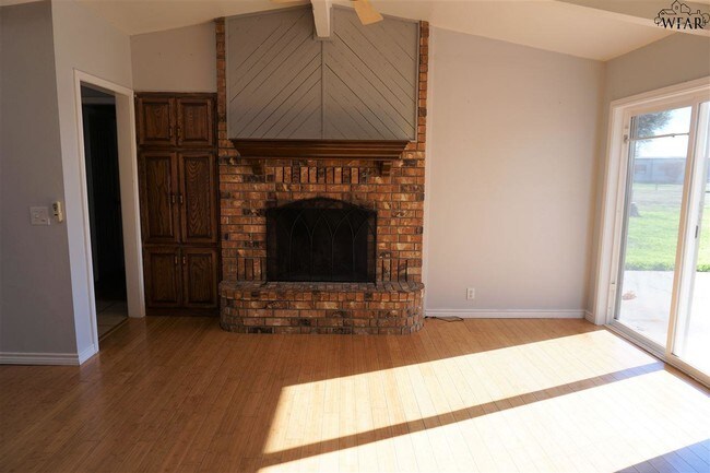 Building Photo - 8317 Carriage Ln