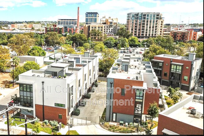 Foto del edificio - 808 E Myrtle St
