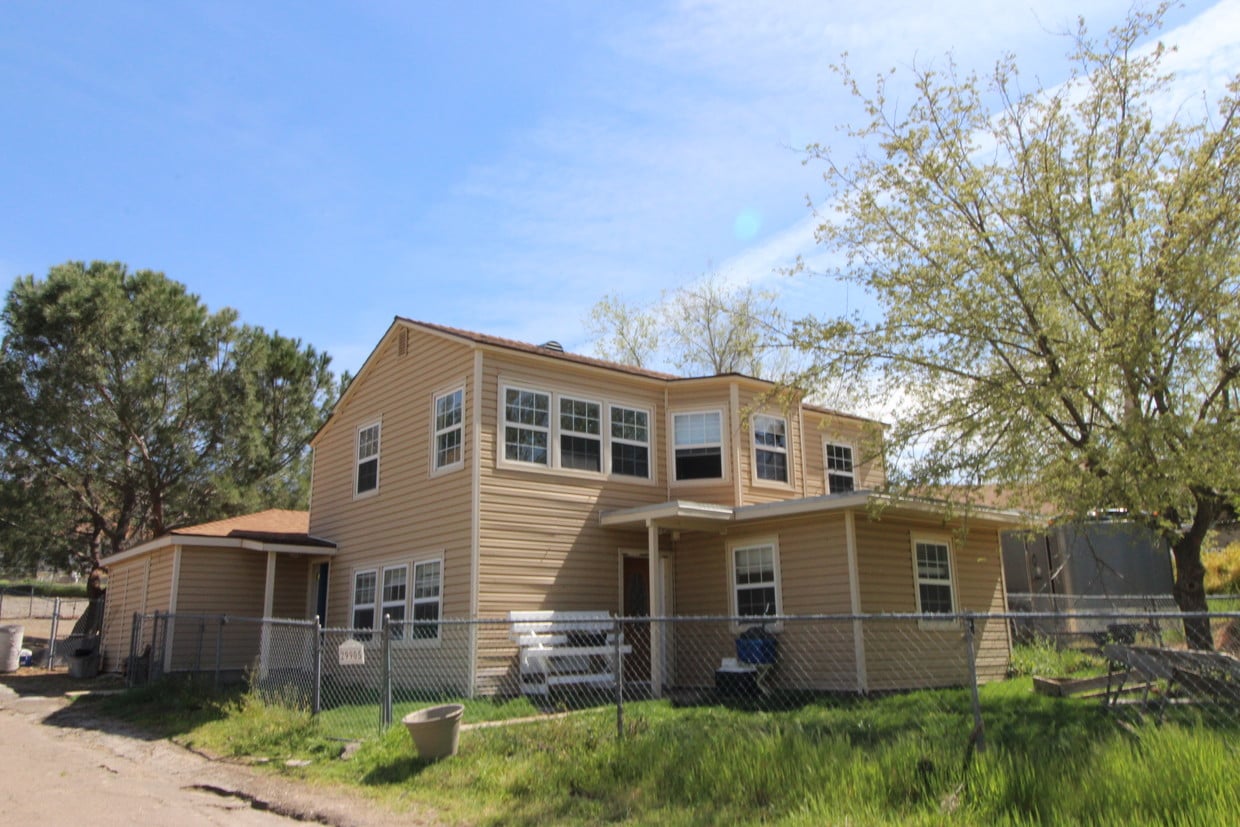 Primary Photo - 29905 Dove Ave