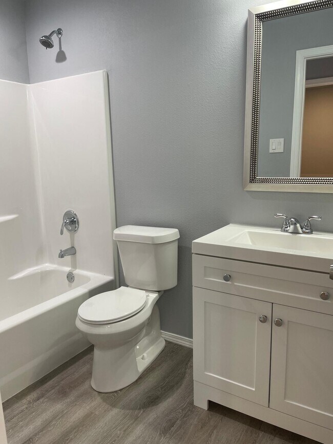 Foto del edificio - 1303 N Colton Ave