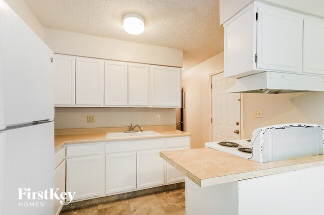 Building Photo - 2517 Galaxy Ln