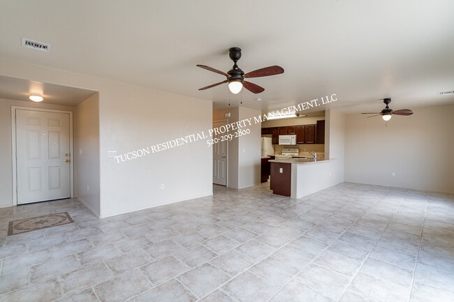 Building Photo - 4123 E Cameo Point Dr