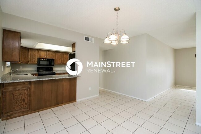 Building Photo - 4 Bedroom Pet-Friendly Home in Apache Junction, AZ with Main Street Renewal