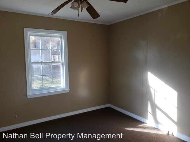 Building Photo - 2 br, 1 bath House - 1920 Pine Bluff