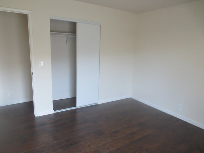 Foto del edificio - 420 E Rose St
