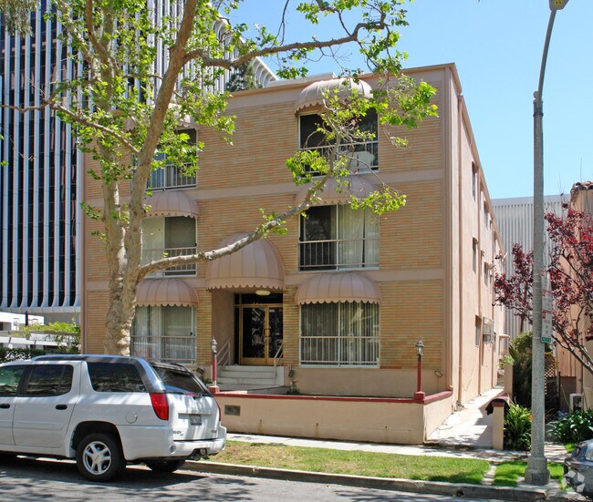 Building Photo - 124 S Oakhurst Dr