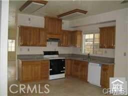 Building Photo - 306 Lampman Way