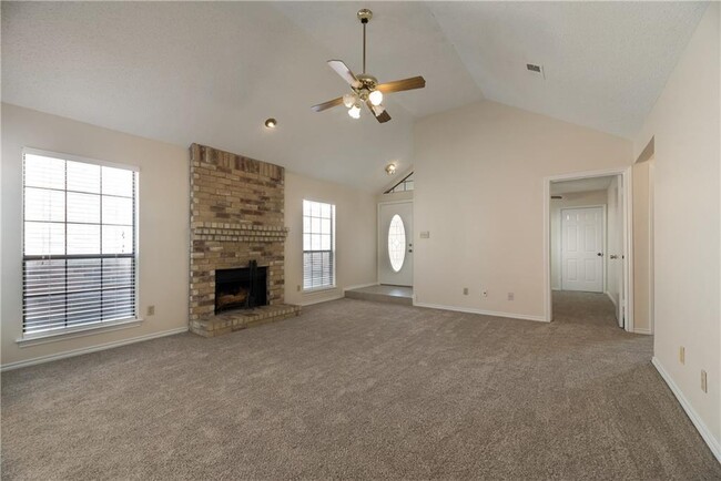 Building Photo - 1802 Maplewood Trail