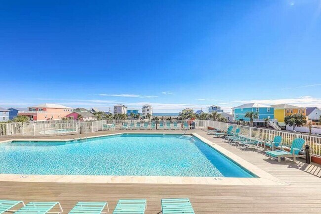 Foto del edificio - 1524 W Beach Blvd