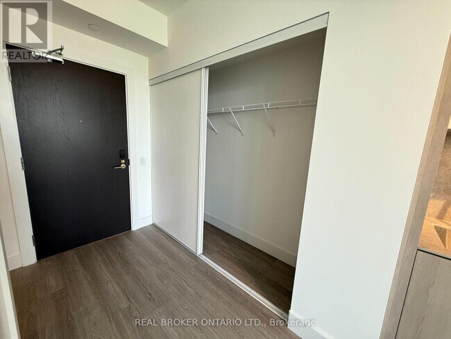 Photo du bâtiment - 625 Sheppard Ave E