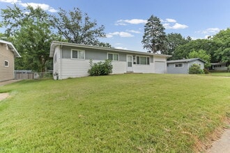Building Photo - 2615 Flamingo Dr