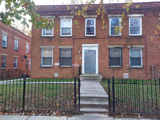 Building Photo - 68 Galveston Pl SW