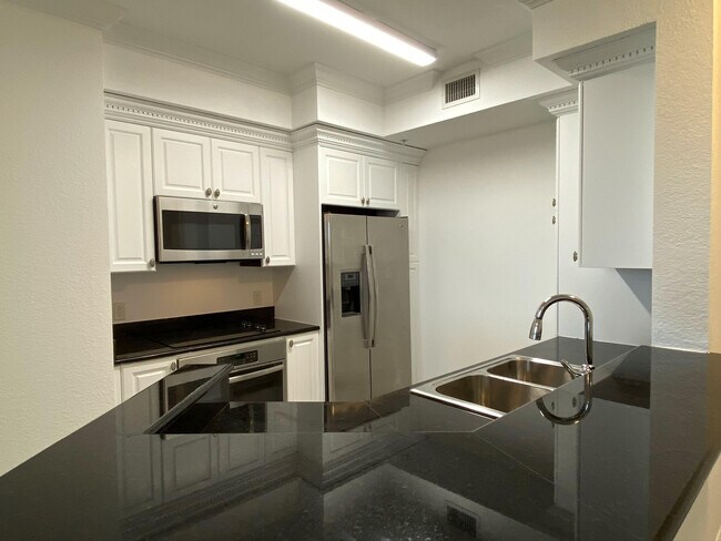 Foto del edificio - 1690 Renaissance Commons Blvd
