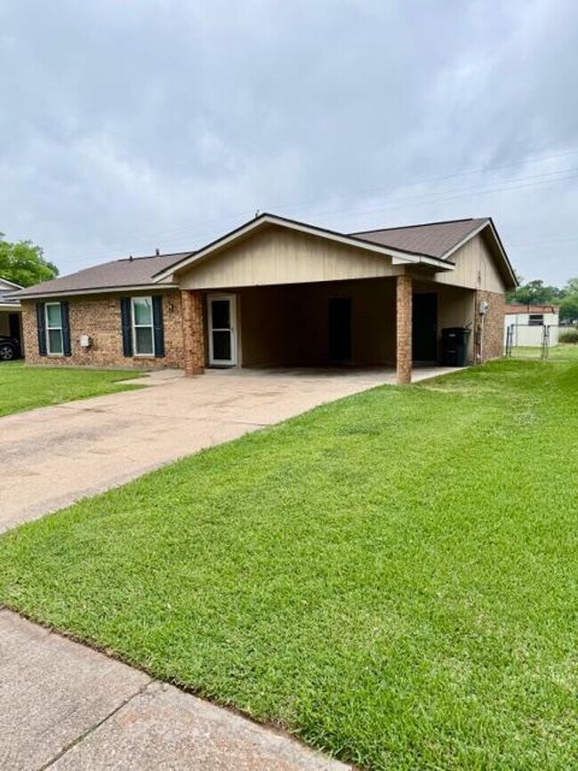 Foto del edificio - Recently updated in 2026 - Lovely 3 bedroom 2 bath home for lease in south Bossier City LA 71112