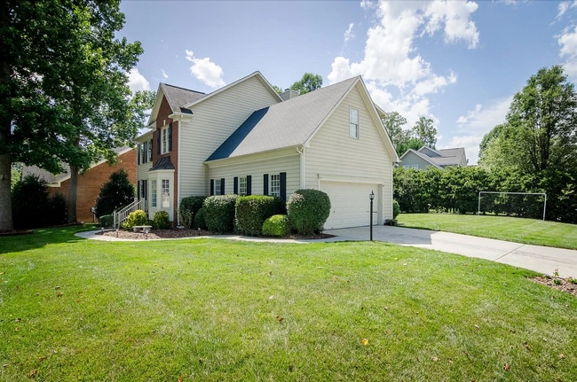 Building Photo - 4619 James Crossing Dr
