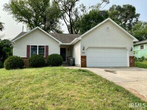 Building Photo - 601 W Cherokee Dr