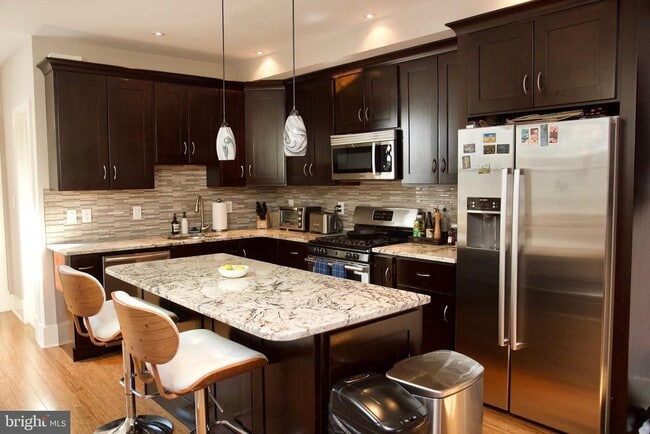 Foto del edificio - 2128 1st St NW