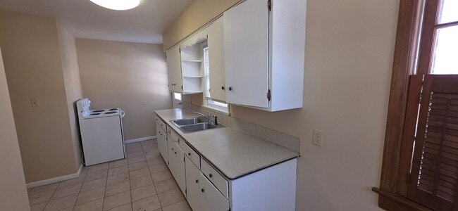 Foto del edificio - 3 Bedroom 1 Bathroom Home for $1095! 2 Car Garage!