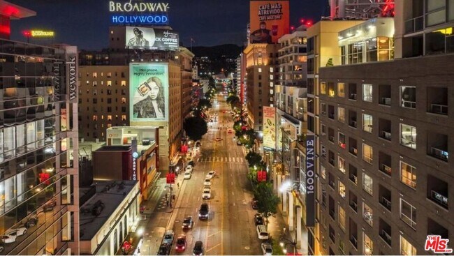 Foto del edificio - 1777 N Gower St