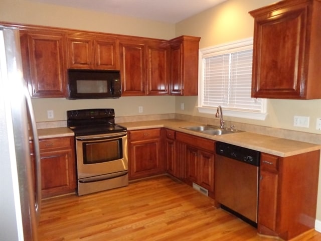 Foto del edificio - 922 Stewart Valley Dr