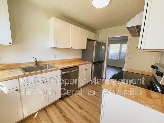 Foto del edificio - 86 Trowbridge Ln