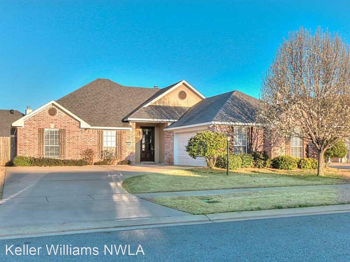 4 br, 2 bath House 5012 Tensas House for Rent in Bossier City, LA