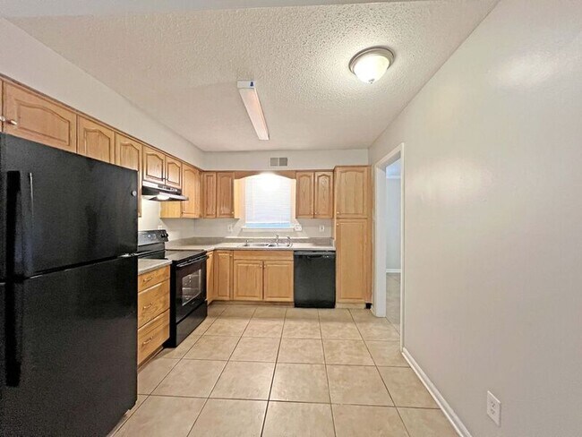 Foto del edificio - 922 Woodburne Pl