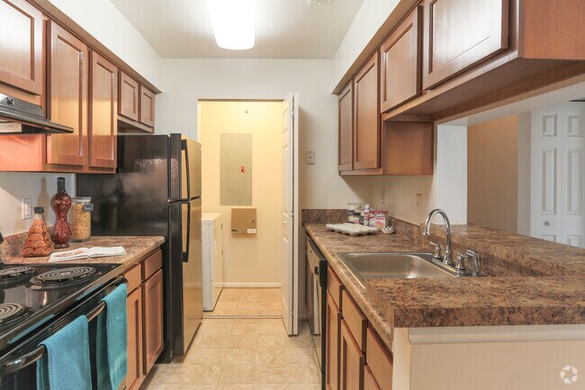 2BR,2BA,-934SF Bristle Bay - Runaway Bay Apartments
