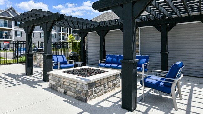 Foto del edificio - Lakeside Village