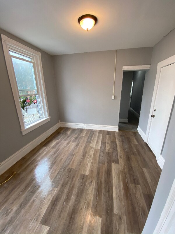 Foto del edificio - 438 W Turner St