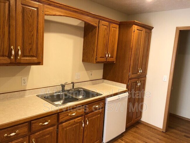Building Photo - 4339 S Farm Rd 125