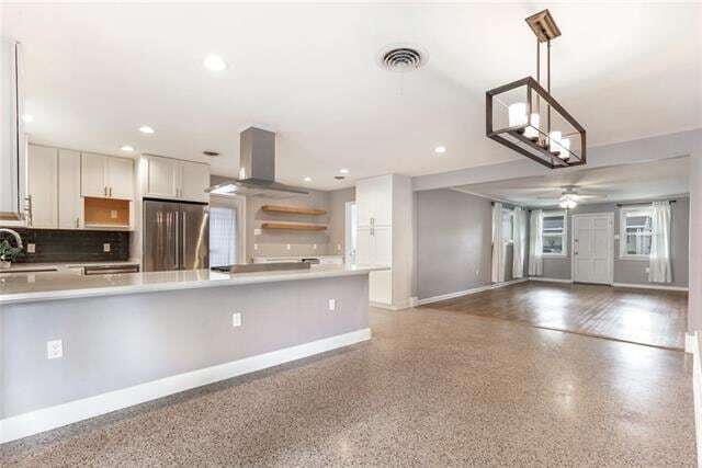 Foto del edificio - 561 E William David Pkwy