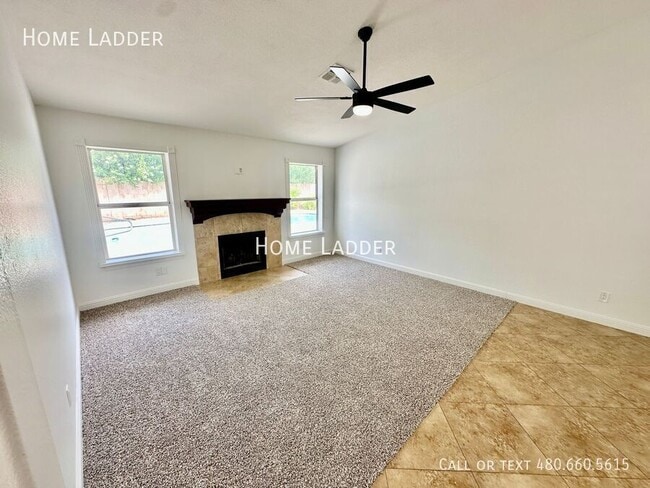 Photo - 2640 E Mallory St House