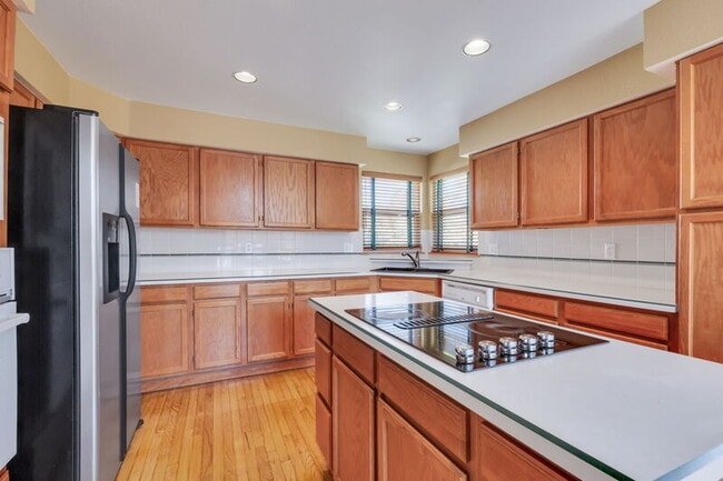 Building Photo - 9584 Las Colinas Dr
