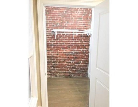 Building Photo - 1174 Cambridge St